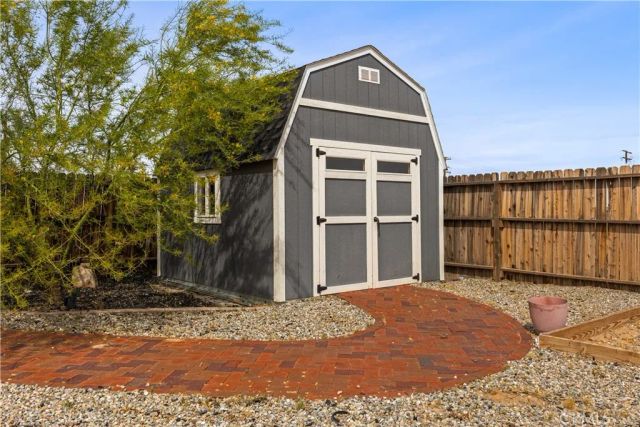 922 W Vulcan, Ridgecrest, CA 93555