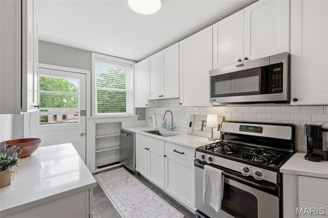 6306 Southwood Avenue 3E, Clayton, MO 63105