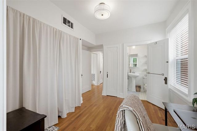6306 Southwood Avenue 3E, Clayton, MO 63105