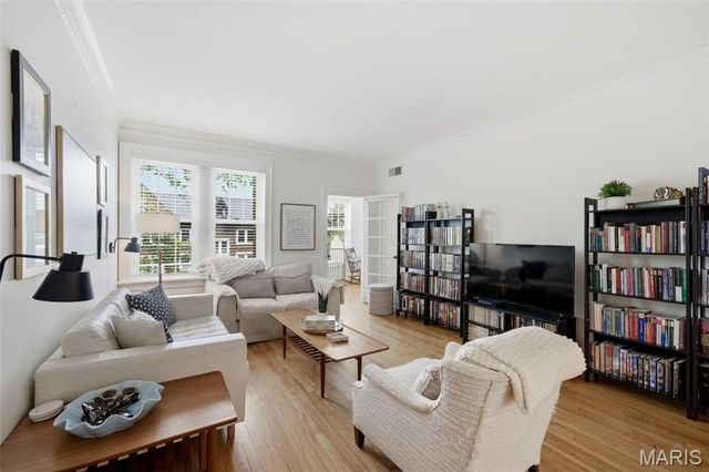 6306 Southwood Avenue 3E, Clayton, MO 63105