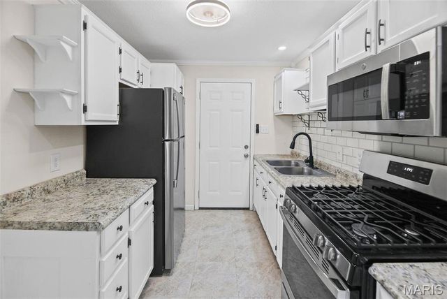 140 Saint Thomas Lane, Cahokia, IL 62206