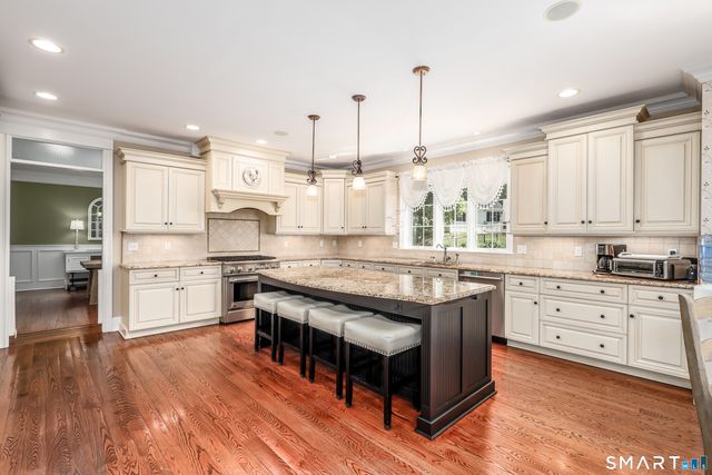 1 Kiara Court, New Milford, CT 06776