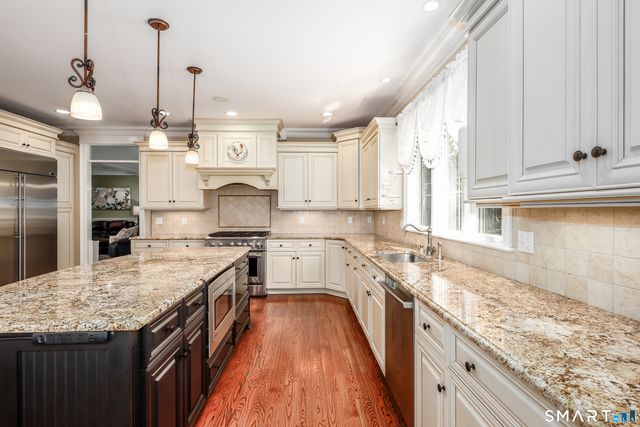 1 Kiara Court, New Milford, CT 06776