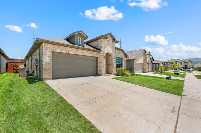 1217 Southwark Drive, Justin, TX 76247