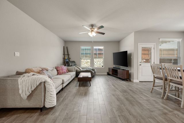 1217 Southwark Drive, Justin, TX 76247