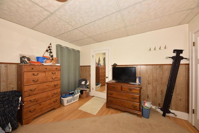 1112 S 77th STREET, West Allis, WI 53214