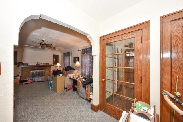 1112 S 77th STREET, West Allis, WI 53214