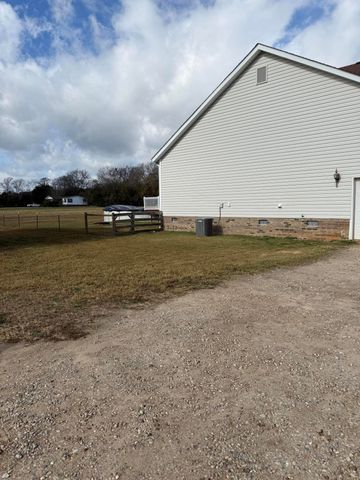 1470 Gulledge Circle, Wedgefield, SC 29168