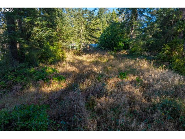 93619 DRIFTWOOD INN Ln, North Bend, OR 97459