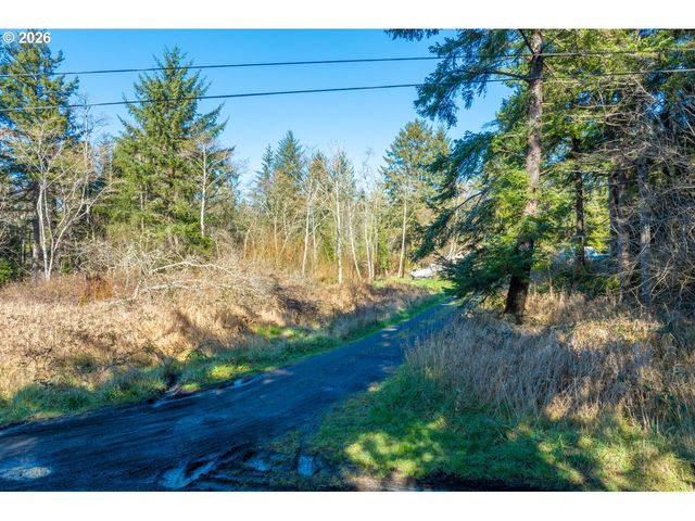 93619 DRIFTWOOD INN Ln, North Bend, OR 97459