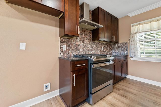 14 Wellford Drive, Little Rock, AR 72209