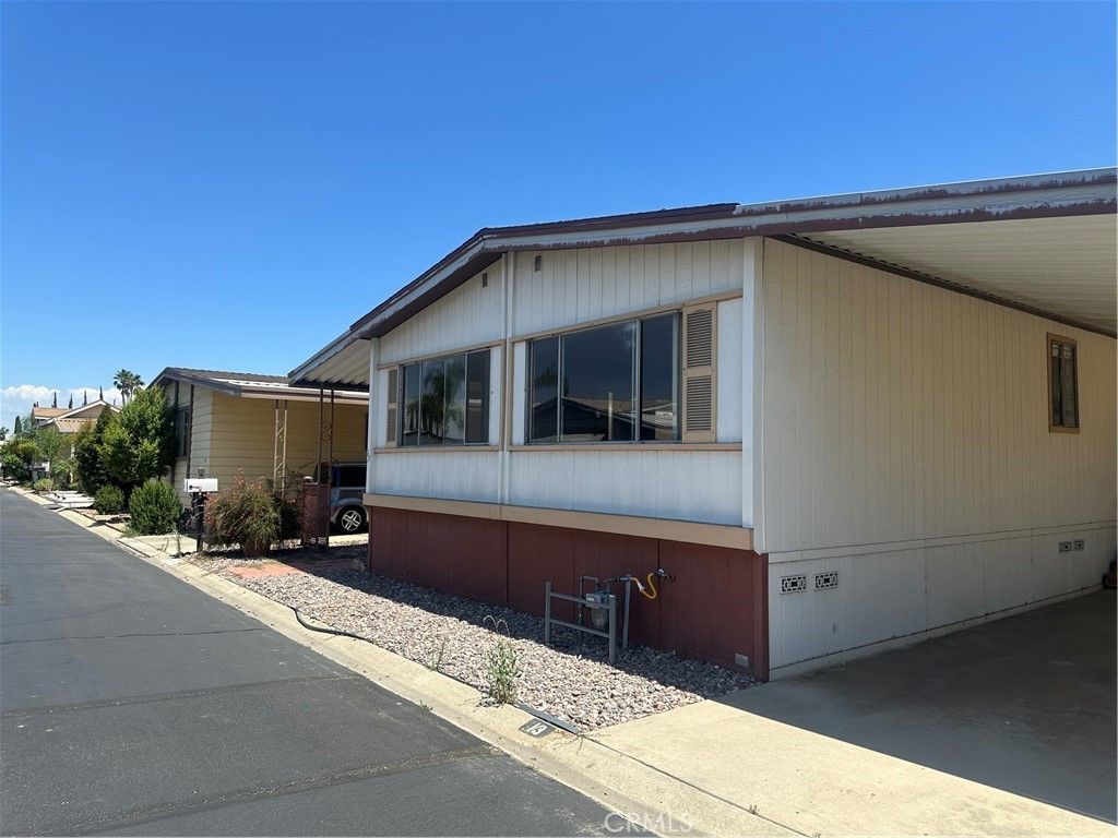 Image 13 of property listing at 3663 Buchanan 13, Riverside, CA 92503