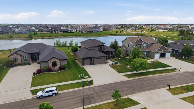 7351 14th Street S, Fargo, ND 58104