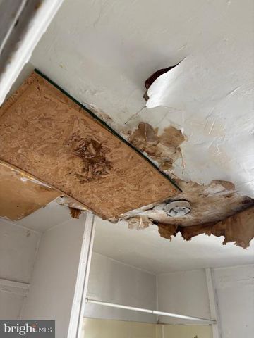 2323 GREENWICH ST, Philadelphia, PA 19146