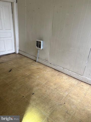 2323 GREENWICH ST, Philadelphia, PA 19146