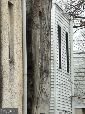 2323 GREENWICH ST, Philadelphia, PA 19146