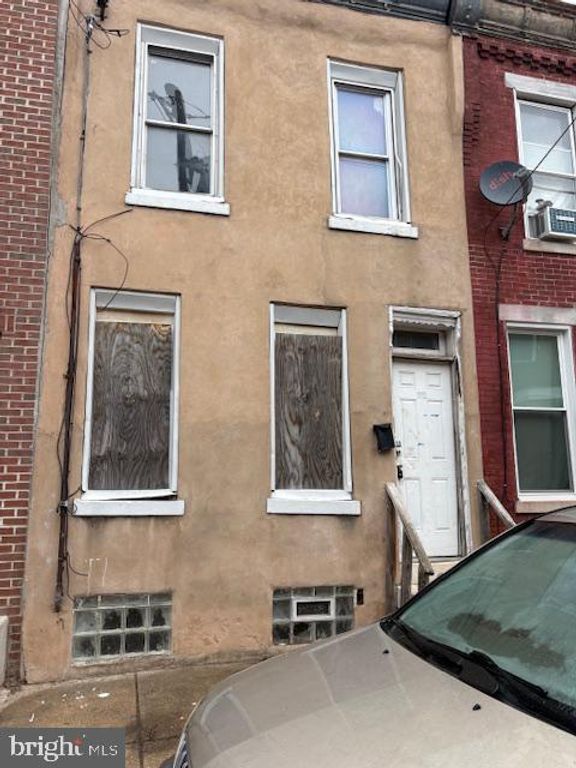 2323 GREENWICH ST, Philadelphia, PA 19146