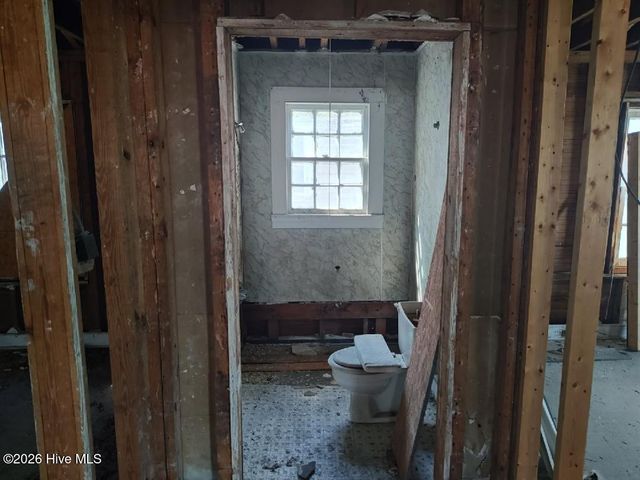 317 E Peyton Avenue, Kinston, NC 28501