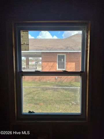 317 E Peyton Avenue, Kinston, NC 28501