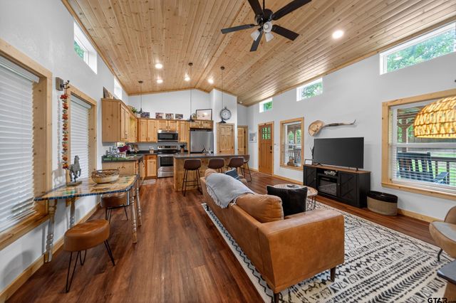 311 County Road 2724, Mineola, TX 75773