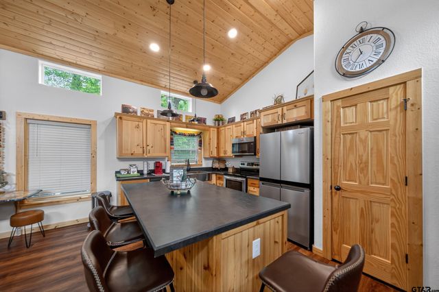 311 County Road 2724, Mineola, TX 75773