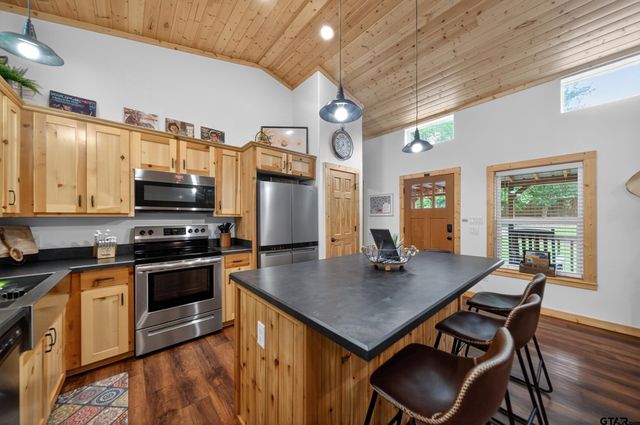 311 County Road 2724, Mineola, TX 75773