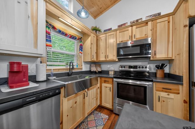 311 County Road 2724, Mineola, TX 75773