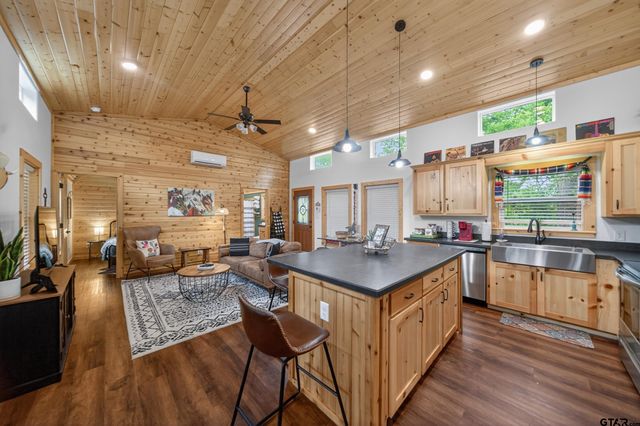 311 County Road 2724, Mineola, TX 75773