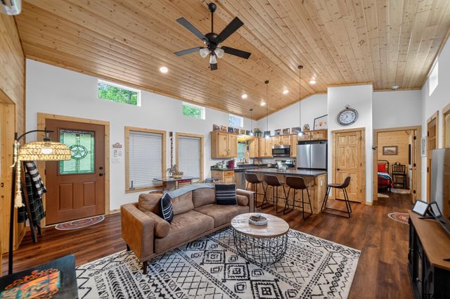 311 County Road 2724, Mineola, TX 75773