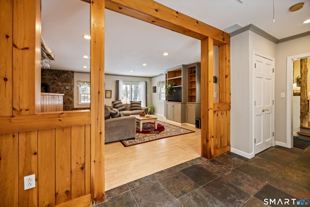 1023 King Road, Cheshire, CT 06410