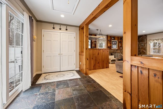 1023 King Road, Cheshire, CT 06410