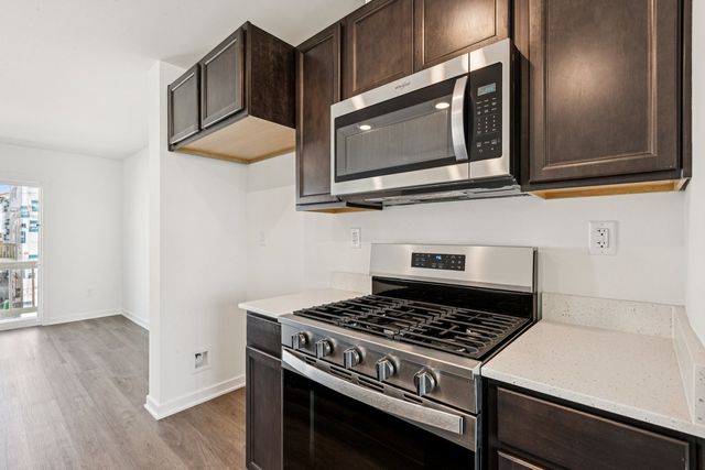 879 Briar Glen Court, Hampshire, IL 60140