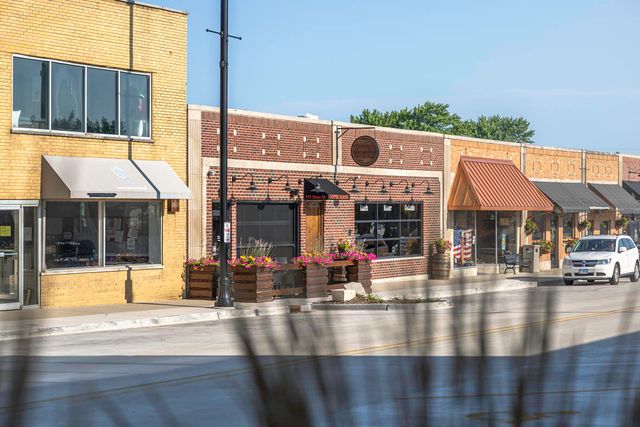 879 Briar Glen Court, Hampshire, IL 60140