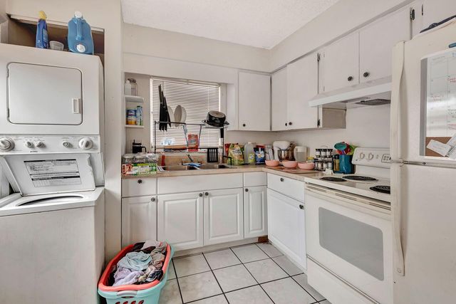 6520/6522 12th Street W, Bradenton, FL 34207