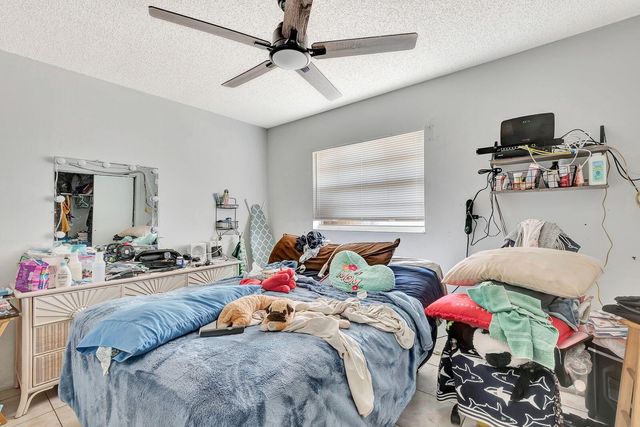 6520/6522 12th Street W, Bradenton, FL 34207