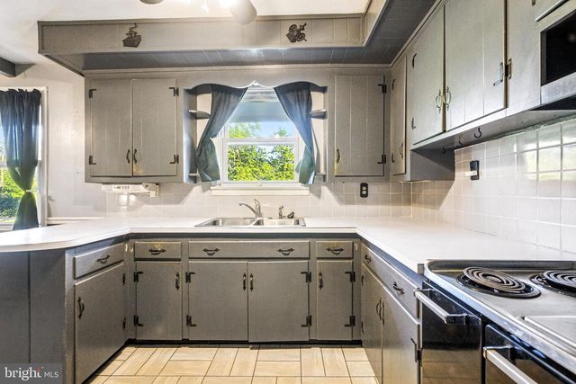 1407 N TROOPER RD, Norristown, PA 19403