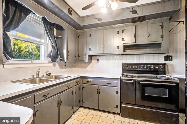 1407 N TROOPER RD, Norristown, PA 19403