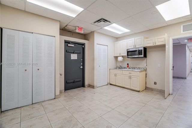 1001 NW 72nd St, Miami, FL 33150