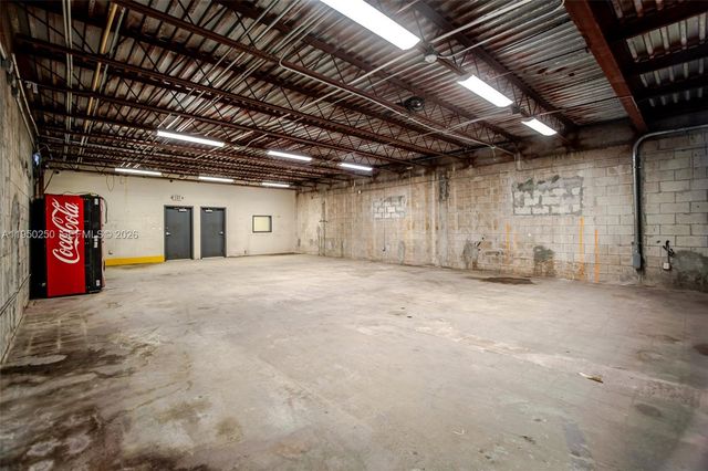 1001 NW 72nd St, Miami, FL 33150