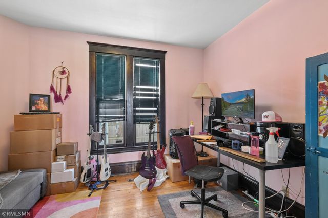 2203 Chicago Avenue, Minneapolis, MN 55404