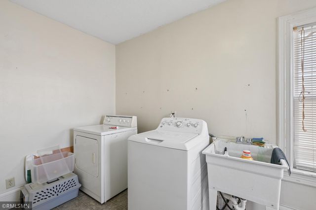 2203 Chicago Avenue, Minneapolis, MN 55404