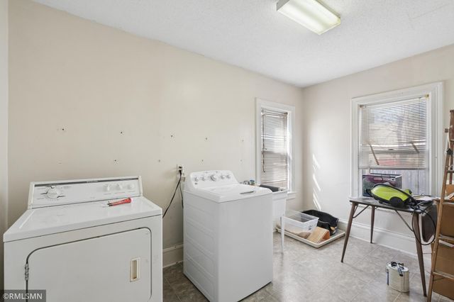 2203 Chicago Avenue, Minneapolis, MN 55404