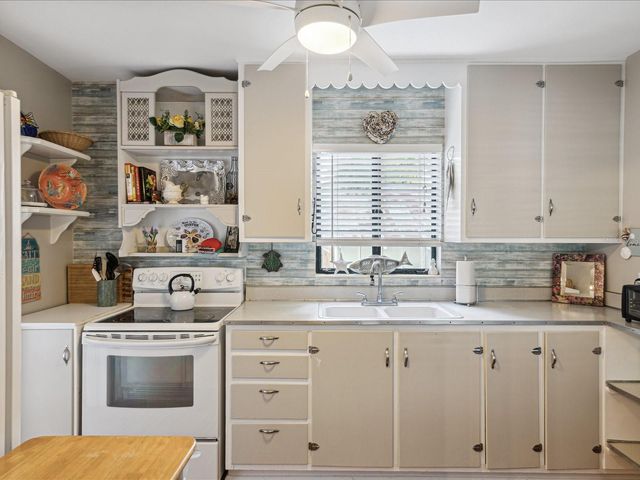 5638 VIRGINIA AVENUE, New Port Richey, FL 34652