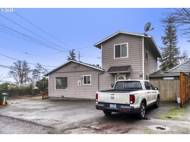 9002 Ne PRESCOTT St, Portland, OR 97220