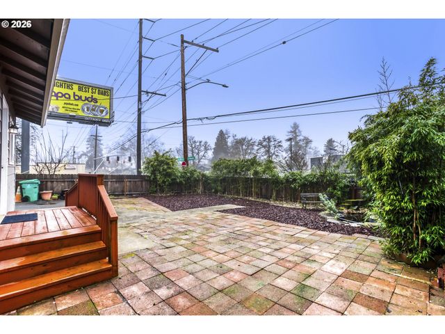 9002 Ne PRESCOTT St, Portland, OR 97220