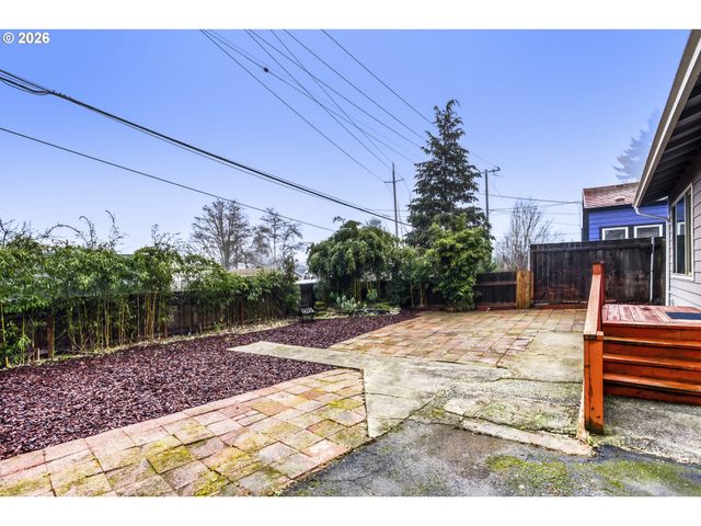 9002 Ne PRESCOTT St, Portland, OR 97220