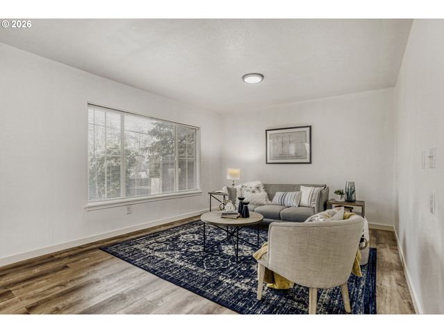 9002 Ne PRESCOTT St, Portland, OR 97220