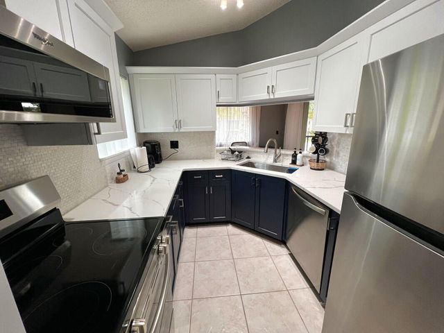 6540 Chasewood Drive F, Jupiter, FL 33458