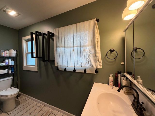 912 S Oak Street, La Crescent, MN 55947