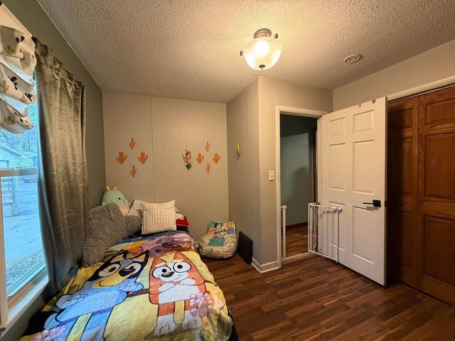 912 S Oak Street, La Crescent, MN 55947